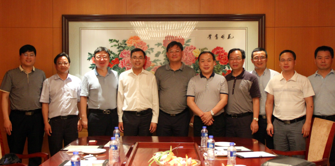 武汉市江夏区王清华区长莅临仕泰隆集团考察指导